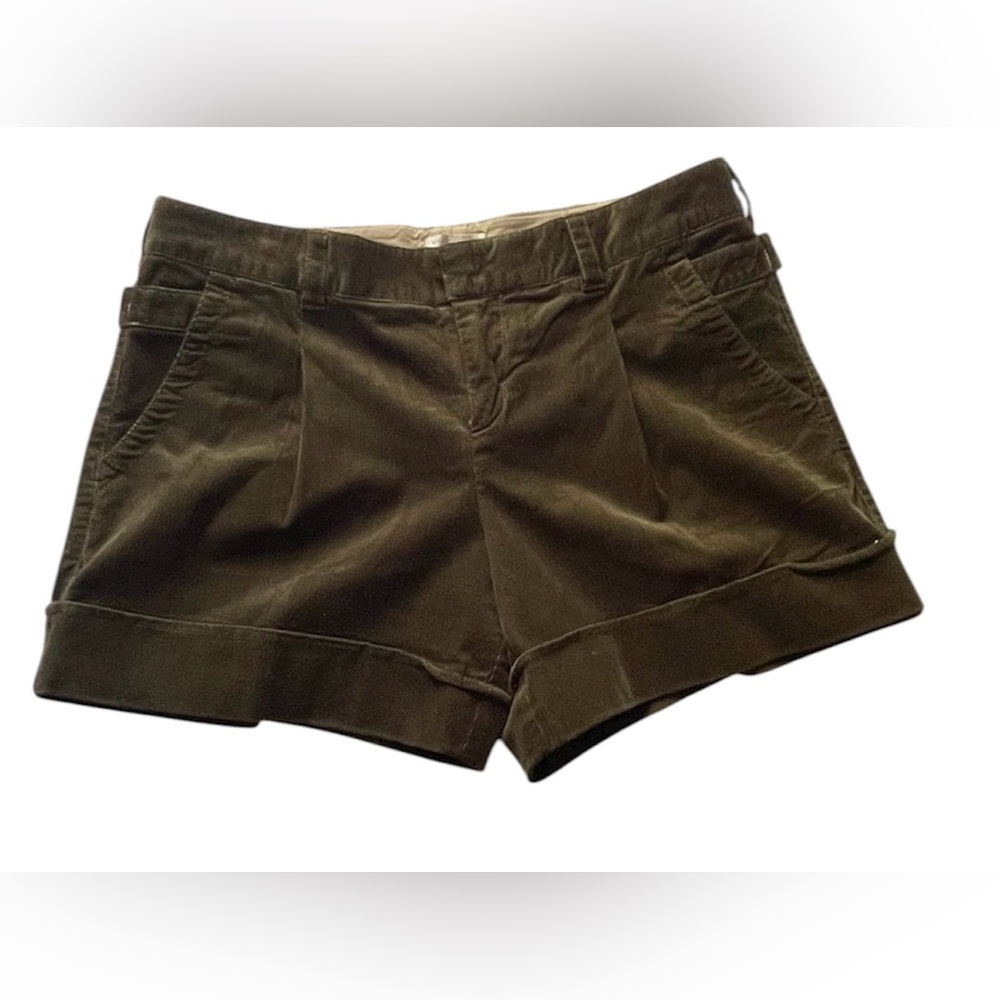 Vince Women's Dark green Cargo Shorts
Corduroy